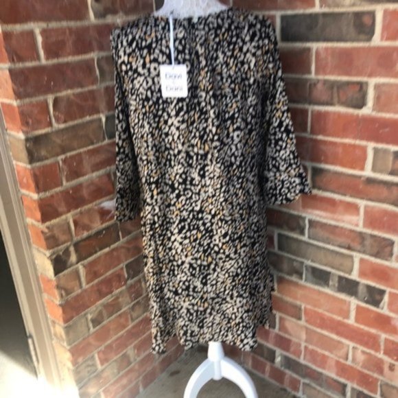 Davi & Dani Animal Print Ruffle Hem Shift - Picture 7 of 8